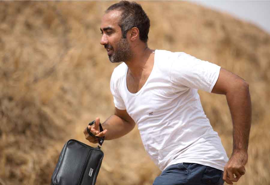 KADVI HAWA (DARK WINDS)