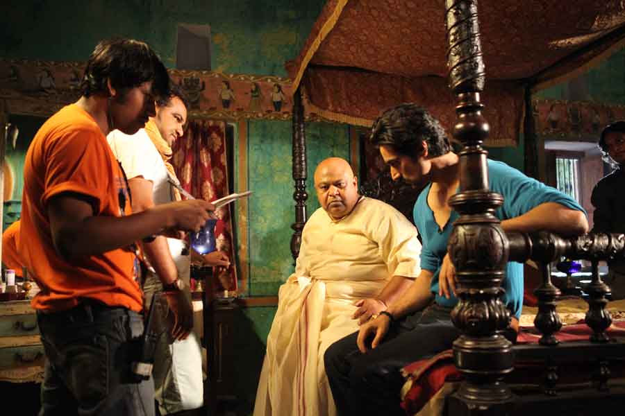 KAUN KITNE PAANI MEIN