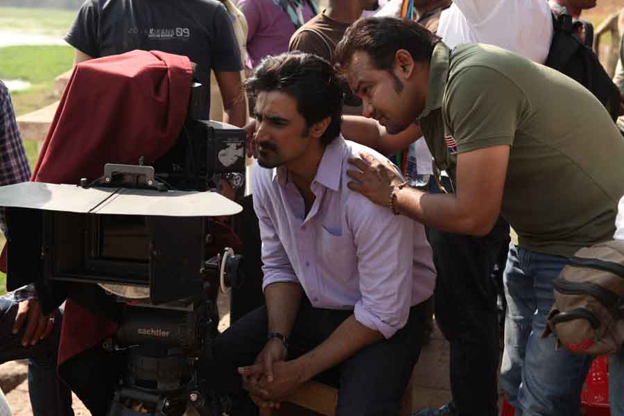 KAUN KITNE PAANI MEIN